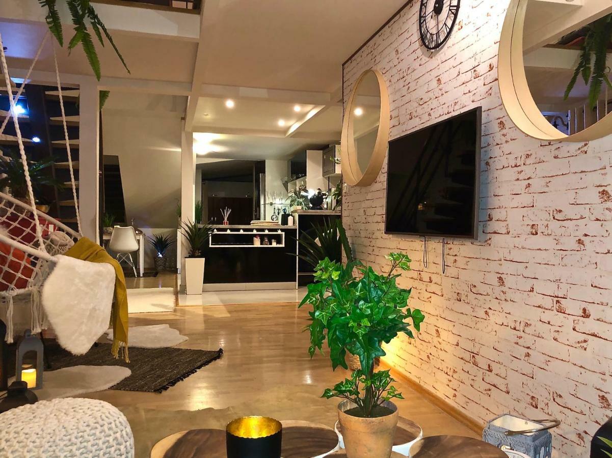 Duplex With Quite Terrace On Wenceslas Sq. 布拉格 外观 照片