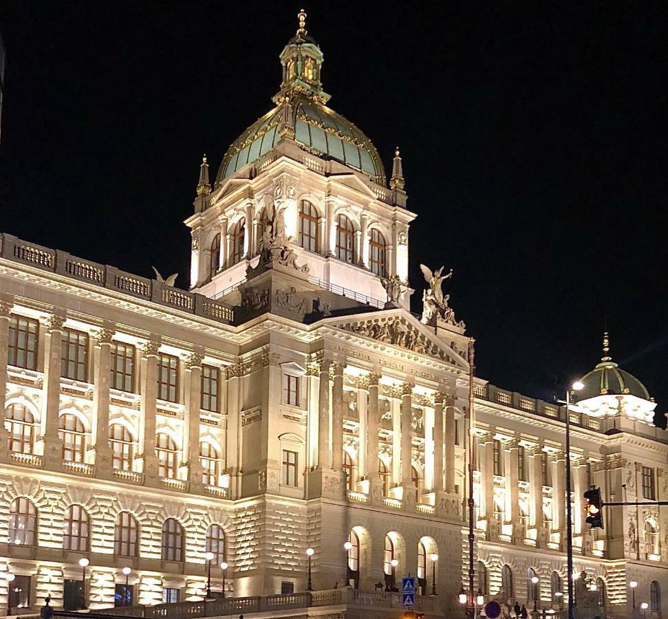 Duplex With Quite Terrace On Wenceslas Sq. 布拉格 外观 照片